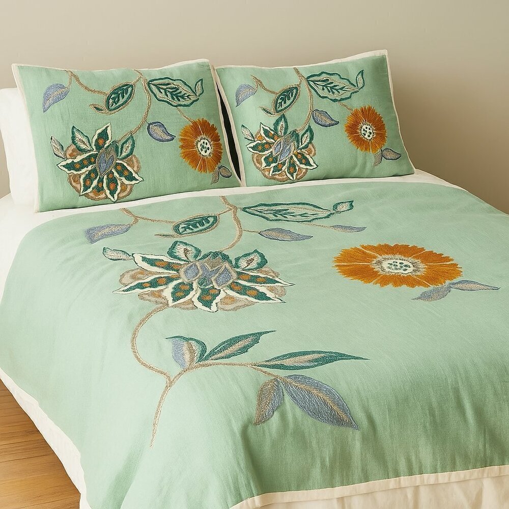 Pier 1 Green Floral Embroidered Fringe Ends Zip Back Pillow Case